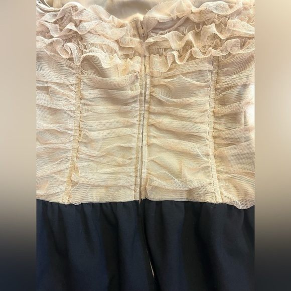 Elizabeth and James Elegant Black and Tan Strapless Wool Lace Mini Dress Size 6 - Picture 12 of 16